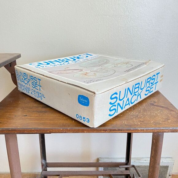 Vintage In Box Indiana Glass Sunburst Crystal Clear Plate & Cup Snack Set of 4 - Picture 3 of 10